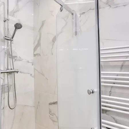 149 Christophe - Superbe A Apartment Paris